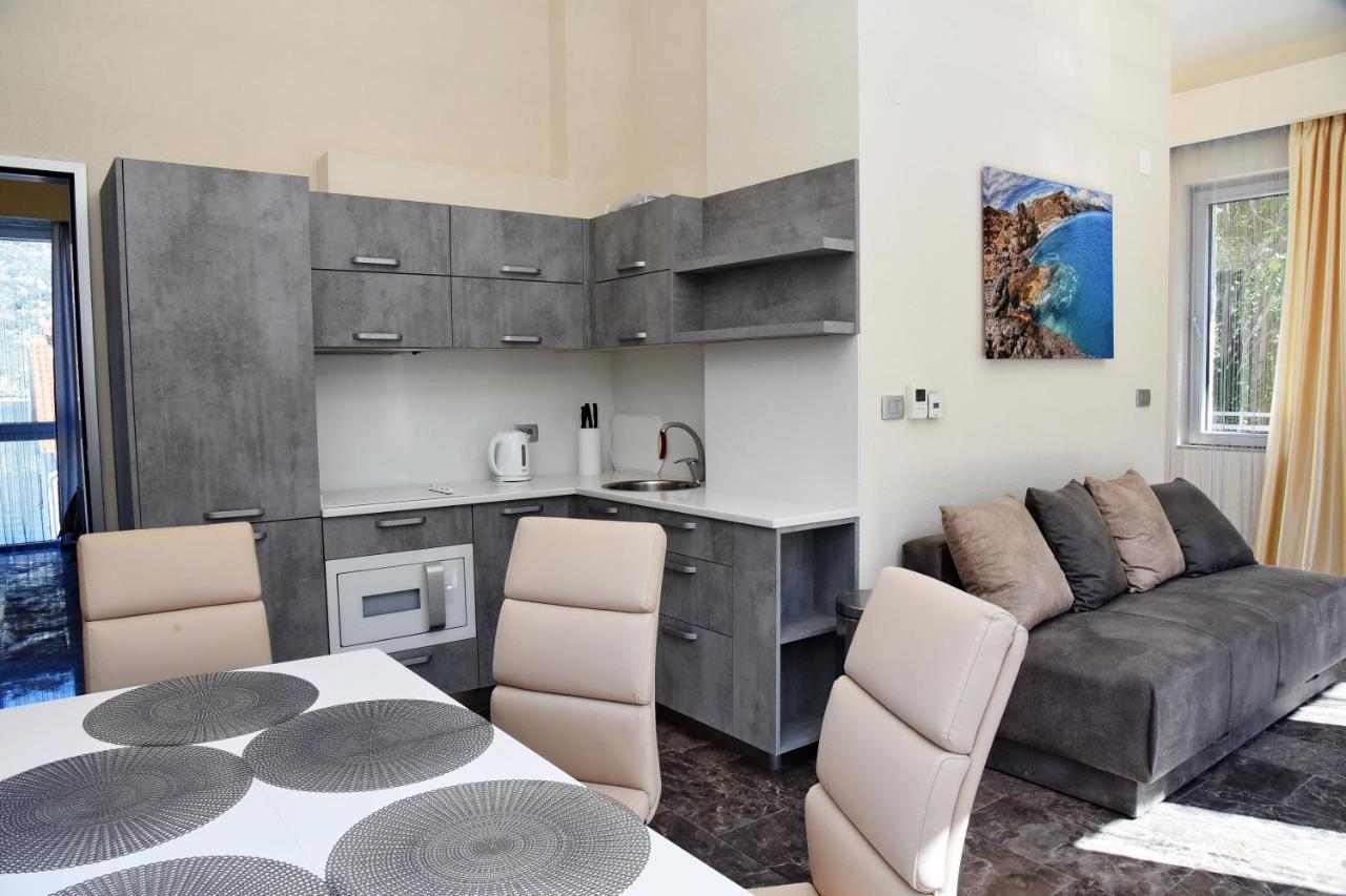 Apartment Zeta *