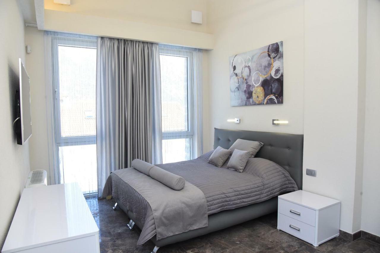 Zeta Apartment *